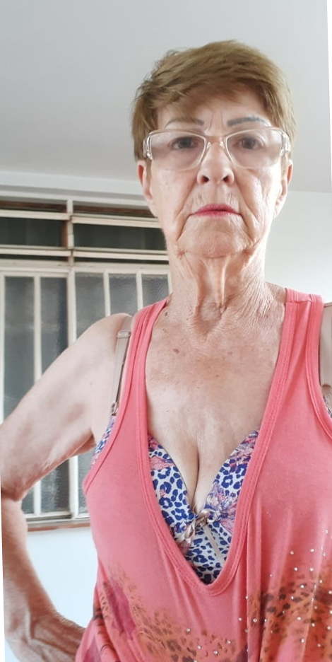Hottest aged gilf is showing off her tits