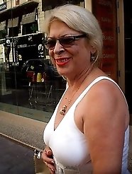 American mature milf gets her cunt hammered