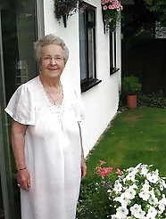 195 - Grandma horny and fat - Oma geil und fett